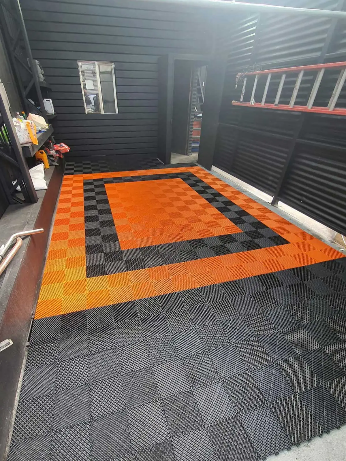 karin:Negro:naranjo:Practalpro pisos modulares encastrables gris rojo